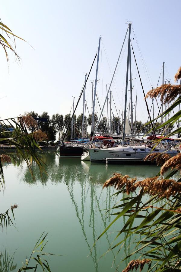 Appartamento Luz del Sol Balatonlelle Esterno foto